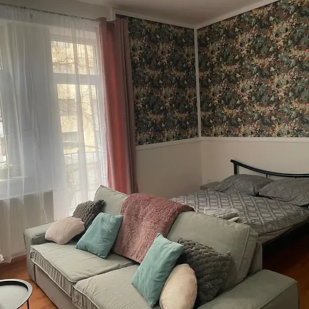 Apartment Garden Escape *