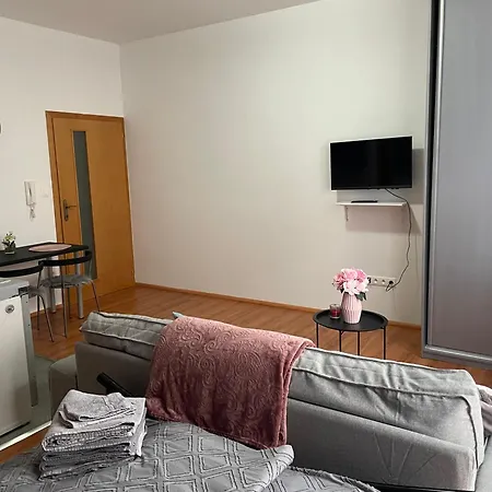 Garden Escape Apartment