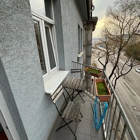 Apartment Garden Escape *